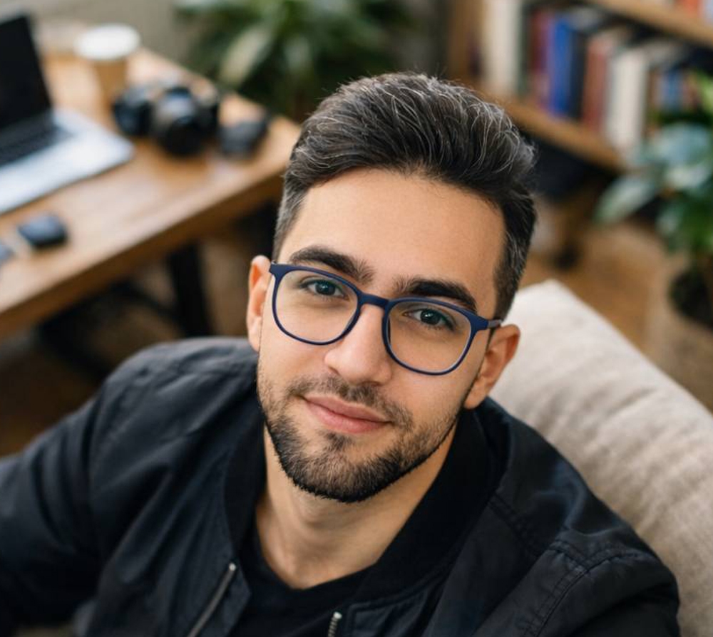 استاد مهدی خزاعی - متخصص پایتون و AI در آکادمی برنامه‌نویسی و هوش مصنوعی داناورس